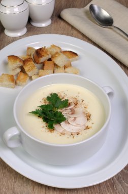 mantar çorbası püre