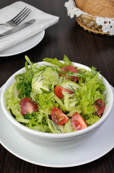 Light summer vegetable salad — Stock Photo, Image