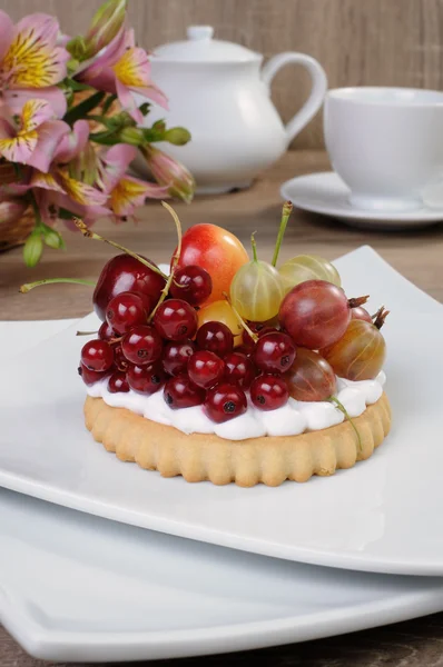 Dessert with fruits — Stock Photo, Image