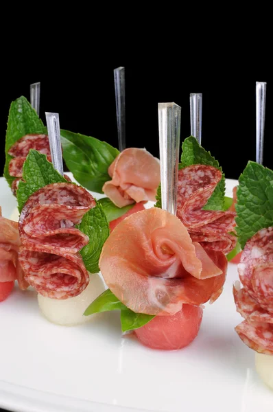 Canape Gammon und Salami — Stockfoto