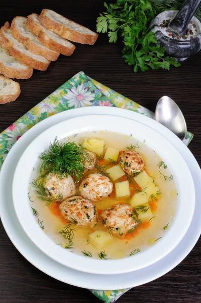 Суп із фрикадельками — стокове фото