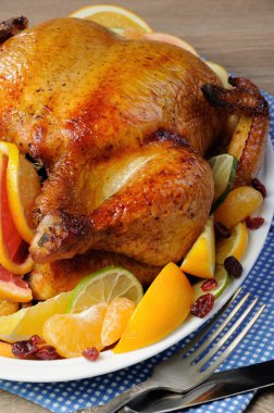 Portakal ile pişmiş tavuk
