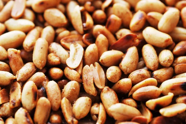 Tasty fried peanuts — Stock Photo, Image