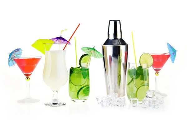 Samling av cocktail drinkar — Stockfoto