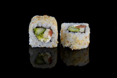 lezzetli suşi rulo