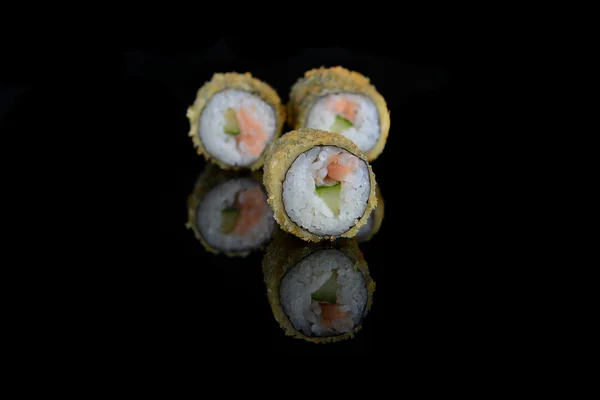 Deliciosos rollos de sushi — Foto de Stock