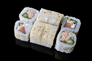 lezzetli suşi rulo