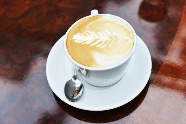 Tazza di cappuccino con schiuma — Foto Stock