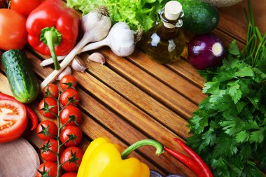 zeytinyağı ve taze sebze