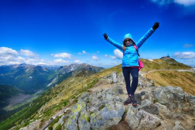 Dağları'nda genç kadın