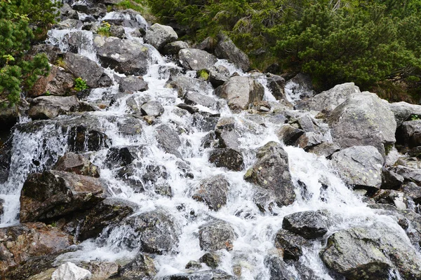 Водяний потік на схилах — стокове фото