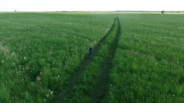 alanları havadan görünümü'nde çalışmasını çocuk