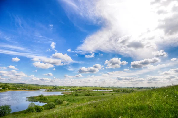 River and blue sky — Stock Photo, Image