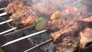 Dışarıda Izgara Barbekü