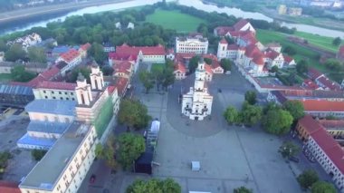 Eski Şehrin Üzerinden Uçuş