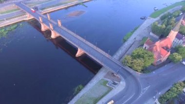 Eski Şehrin Üzerinden Uçuş