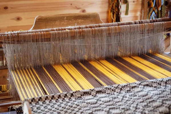 Hand-weaving loom in room — Stock Photo, Image