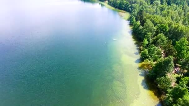 Belle vue aérienne sur le lac — Video
