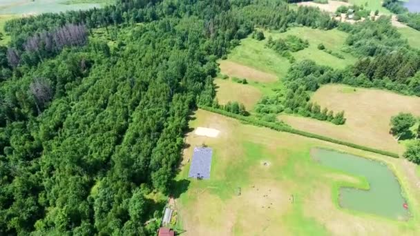 Edificios en zona de recreo vista aérea — Vídeo de stock