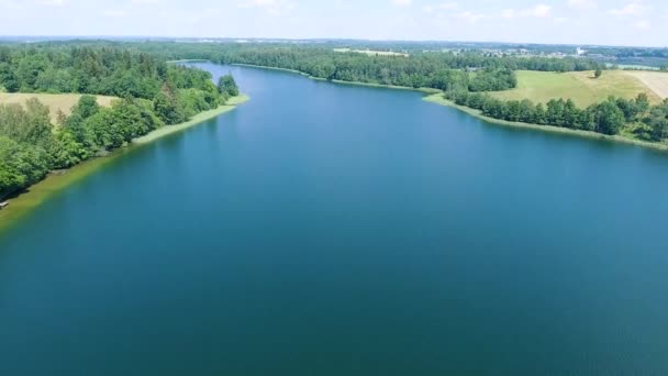 Belle vue aérienne sur le lac — Video