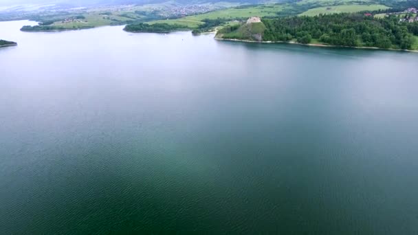 Vue aérienne du magnifique lac 