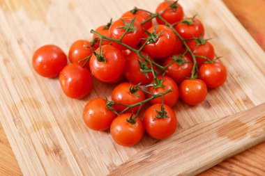 çeri domatesler