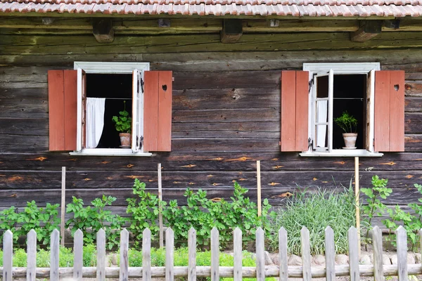 Windows of house — Stock Photo, Image