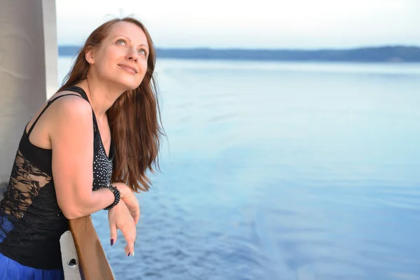 Junge Frau — Stockfoto