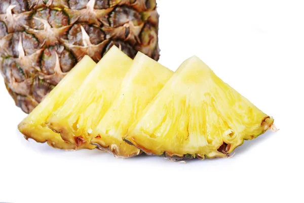 Ripe pineapple — Stock Photo, Image