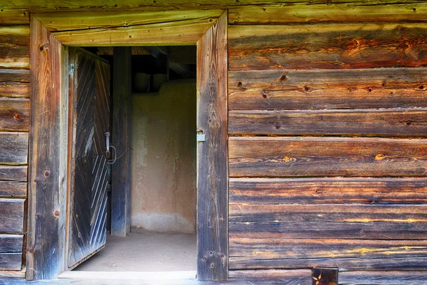 Houten huis — Stockfoto