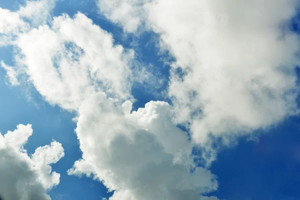 Nubes blancas — Foto de Stock