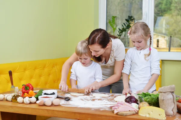 Mother with children — Stock Photo, Image