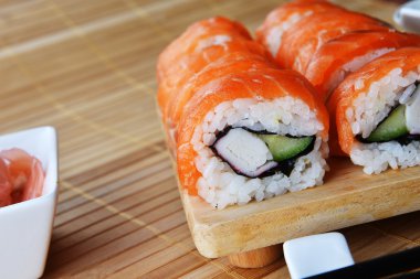 Somon suşi