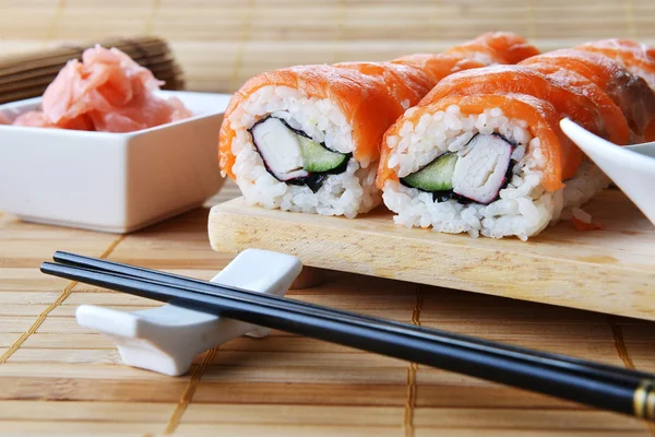 Sushi z łososiem — Zdjęcie stockowe