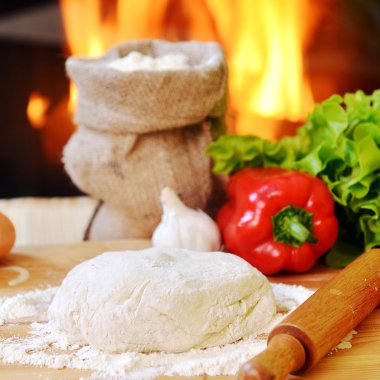 lezzetli pizza hamur