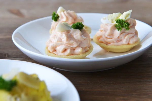 Tartlets with cream and dill — Stock Photo, Image