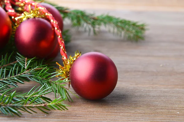 Abeto con juguetes de Navidad — Foto de Stock