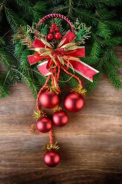 Jedle strom s vánoční hračky — Stock fotografie