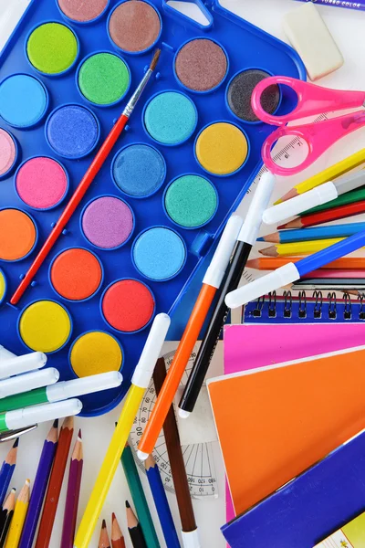 Caja con instalaciones de papelería —  Fotos de Stock