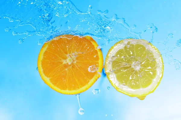 Skivor av apelsin och citron — Stockfoto