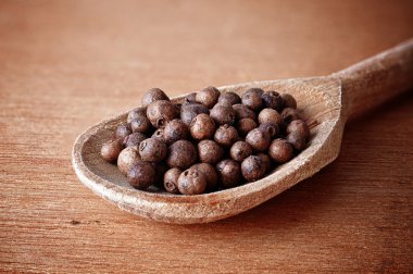 Kaşığı yenibahar tahıl