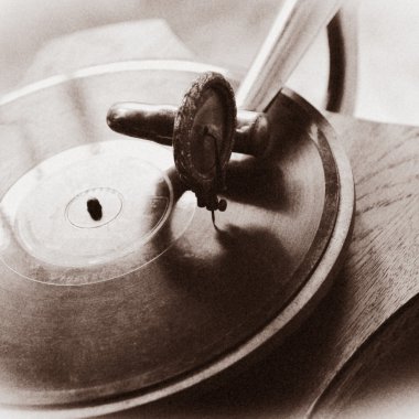 şarkıyı çalmaya gramofon