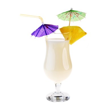 Alkollü kokteyl pina colada