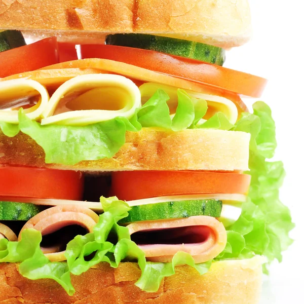 Sanduíche fresco e saboroso — Fotografia de Stock