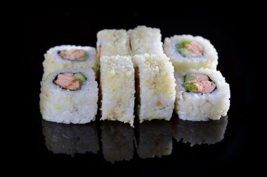 lezzetli suşi rulo