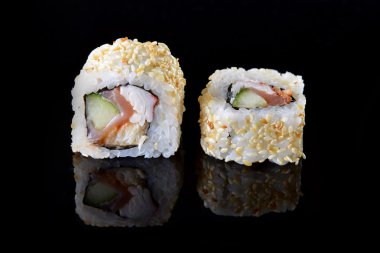 lezzetli suşi rulo