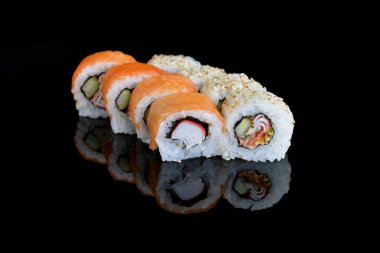 lezzetli suşi rulo