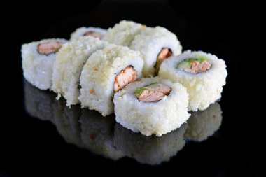 lezzetli suşi rulo