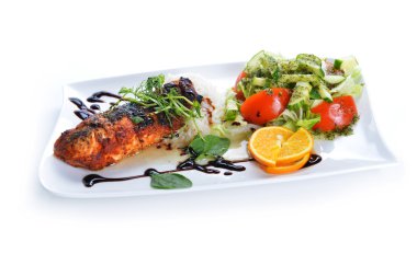 kızarmış balık ve pirinç