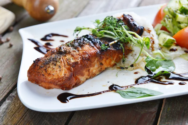 Roasted fish and  rice — Stock Photo, Image